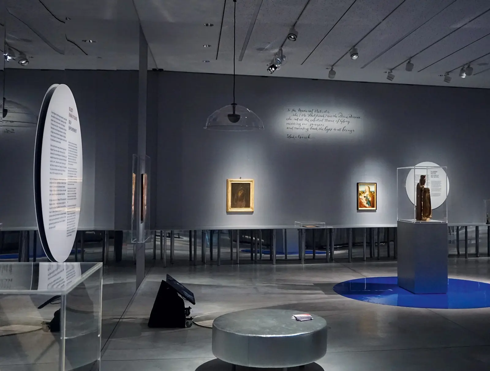 Die weibliche Seite Gottes — Ausstellungsansicht